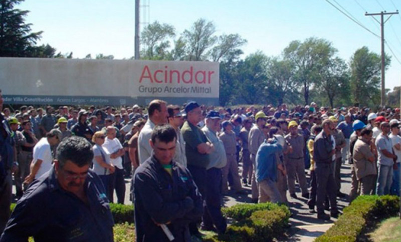 Trabajadores de Acindar bloquearon la fábrica en reclamo de paritarias
