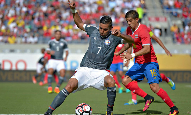 Paraguay tuvo un flojo debut y empató con Costa Rica sin goles