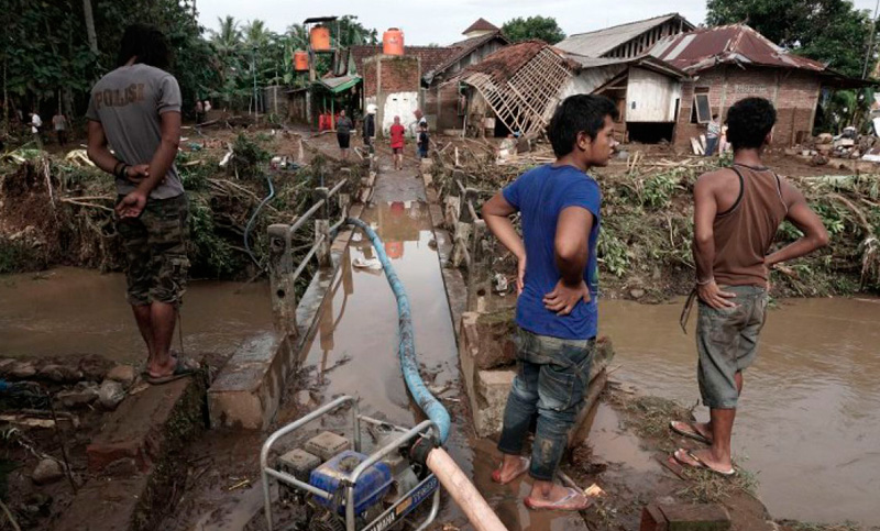 Más de 30 muertos en Indonesia en inundaciones y deslaves