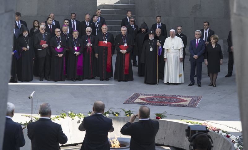 El Santo Padre condenó el genocidio armenio y visitó el memorial que recuerda a las víctimas