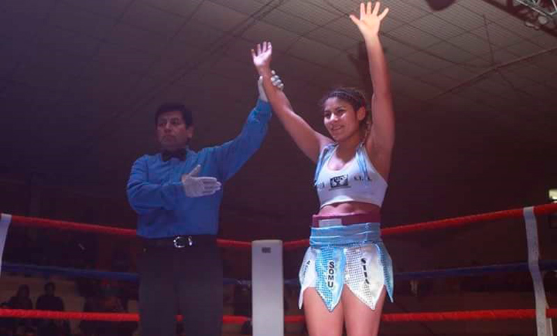 Boxeo: Liz «La Leona» Crespo ganó en Puerto Madryn