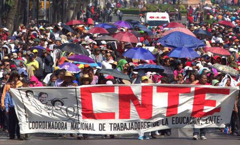 México: gobierno detiene a dos sindicalistas docentes que lideran reclamos
