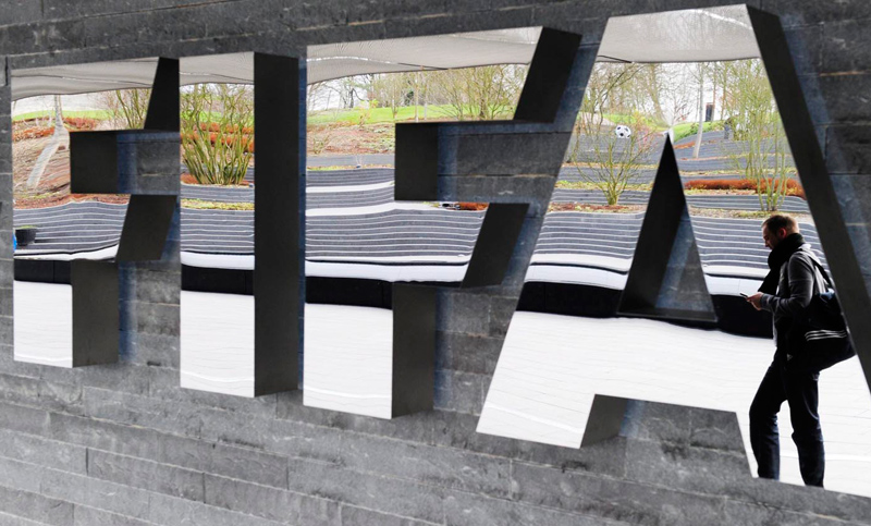 La Fifa confirmó que llegará a la Argentina por la crisis en AFA