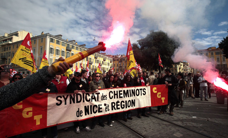 El gobierno francés autorizó manifestación contra la reforma laboral
