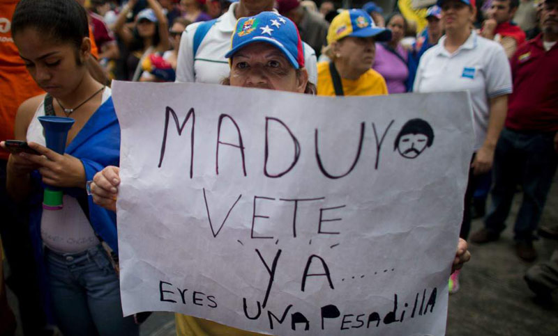 Venezuela: la oposición exige en la calle acelerar el referendo