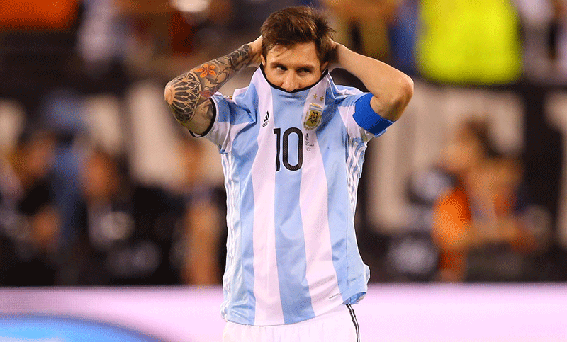 Todo un país con un mismo pedido: que Messi continúe en el seleccionado