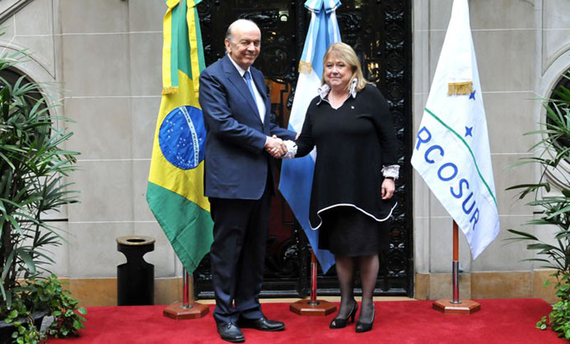 El canciller de Brasil, José Serra propone «flexibilizar» el Mercosur
