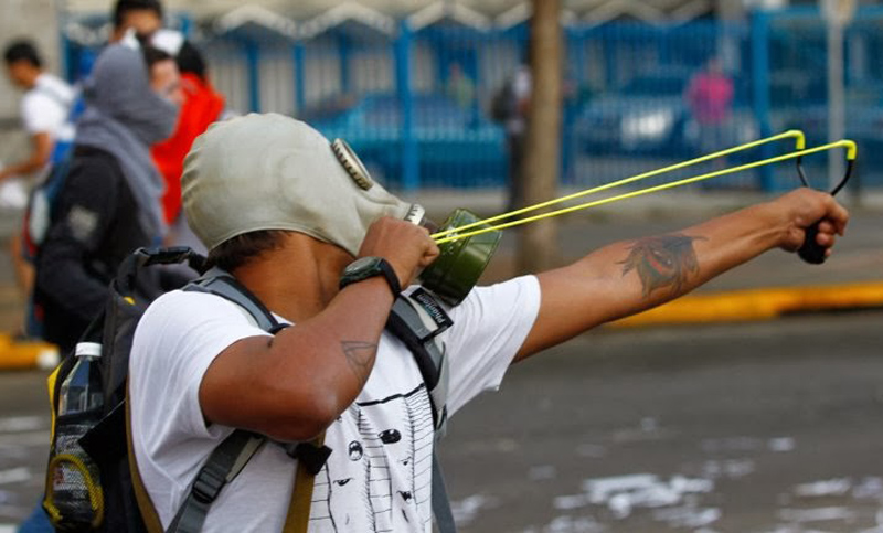 Indignación y miedo dejan saqueos en la favela mas popular de Venezuela