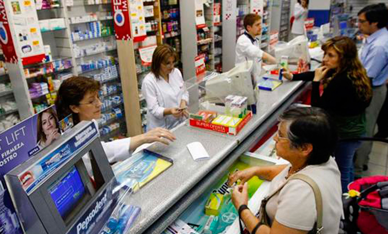 Por falta de pago a farmacias, desde la madrugada se cortarán los servicios del Pami
