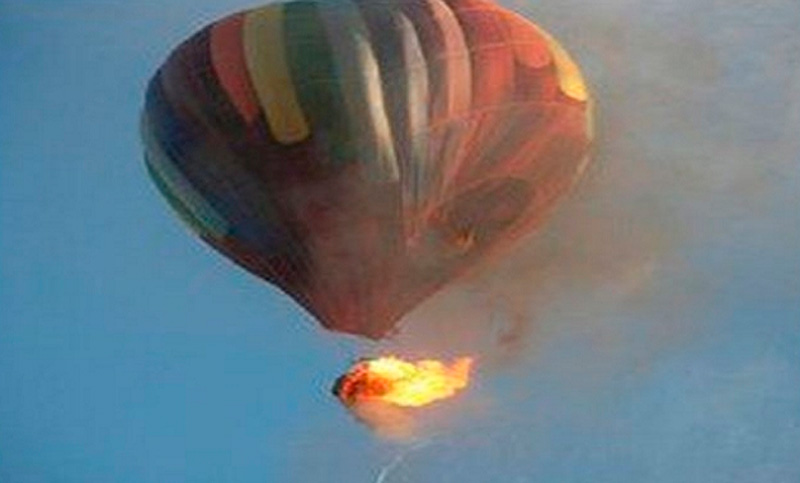 Se cayó un globo aerostático en Texas y hay al menos 16 personas muertas