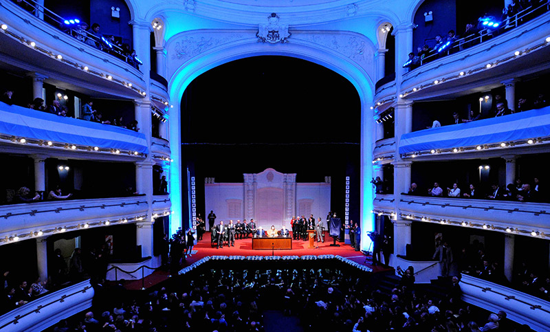 Tucumán: el Congreso sesionó por los festejos del Bicentenario