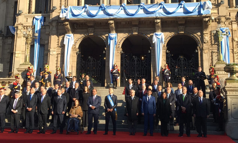 Macri llegó a la casa de gobierno de Tucumán para participar de la celebración