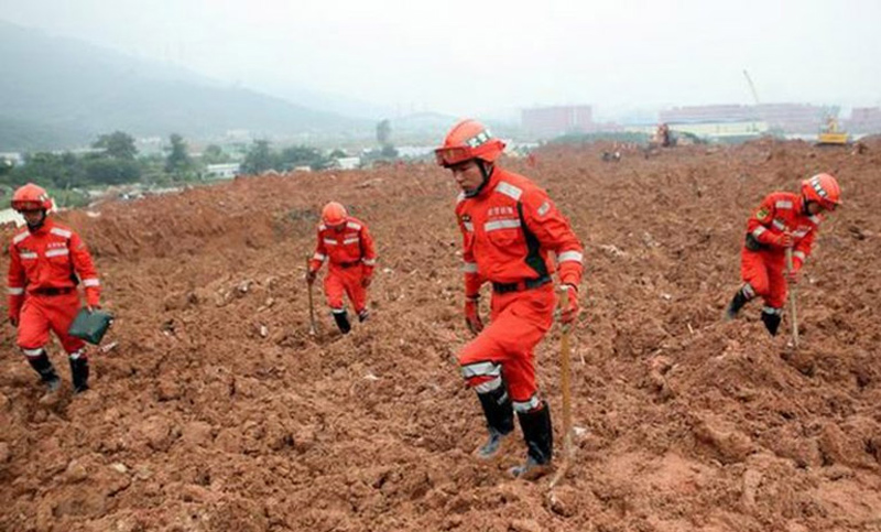 Al menos 20 personas murieron y 3 están desaparecidas por un alud en China