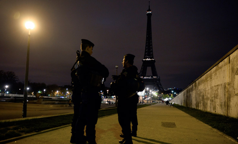 Francia extendió por seis meses el estado de emergencia tras el atentado en Niza
