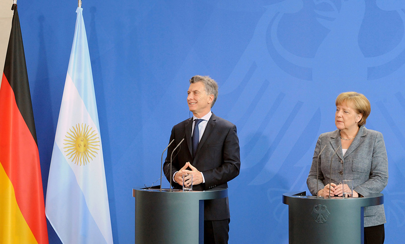 Cumbre en Berlín: Macri afirmó que «confía en el liderazgo de Alemania»