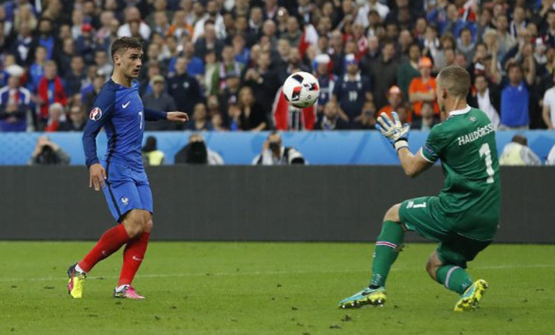 Francia apabulló a Islandia y se clasificó semifinalista de la Eurocopa