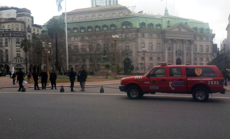 Conmoción en Casa Rosada: una amenaza de bomba trastornó la tarde