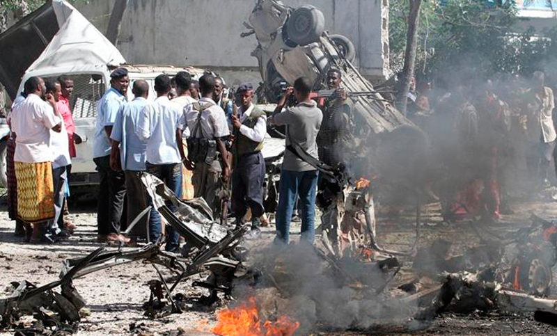 Doble atentado en la capital de Somalia causó 13 muertos