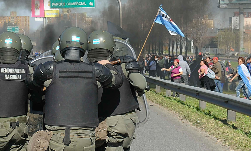 Incidentes entre Gendarmería y manifestantes