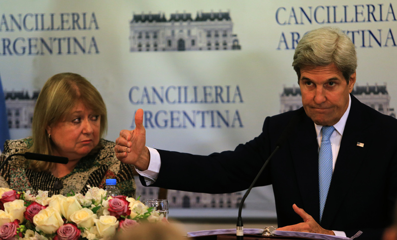 Kerry en Argentina: «Macri ha tomado decisiones muy valientes y difíciles»