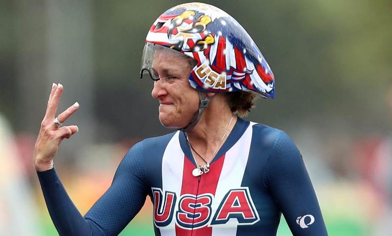 La estadounidense Armstrong obtuvo la tercera medalla de oro consecutiva