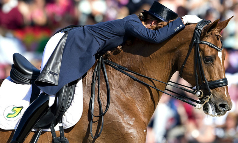 Amor sin barreras: abandonó los Juegos Olímpicos por la vida de su caballo