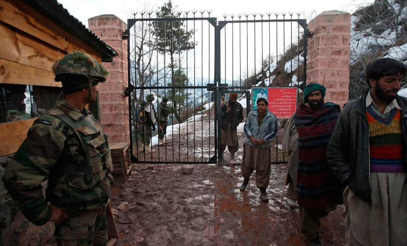 India realiza «bombardeos quirúrgicos» en Cachemira y desata cólera de Pakistán
