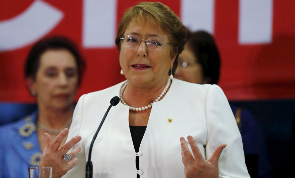 Bachelet llama a las urnas contra la abstención: «Cuando uno vota tiene derecho a patalear»