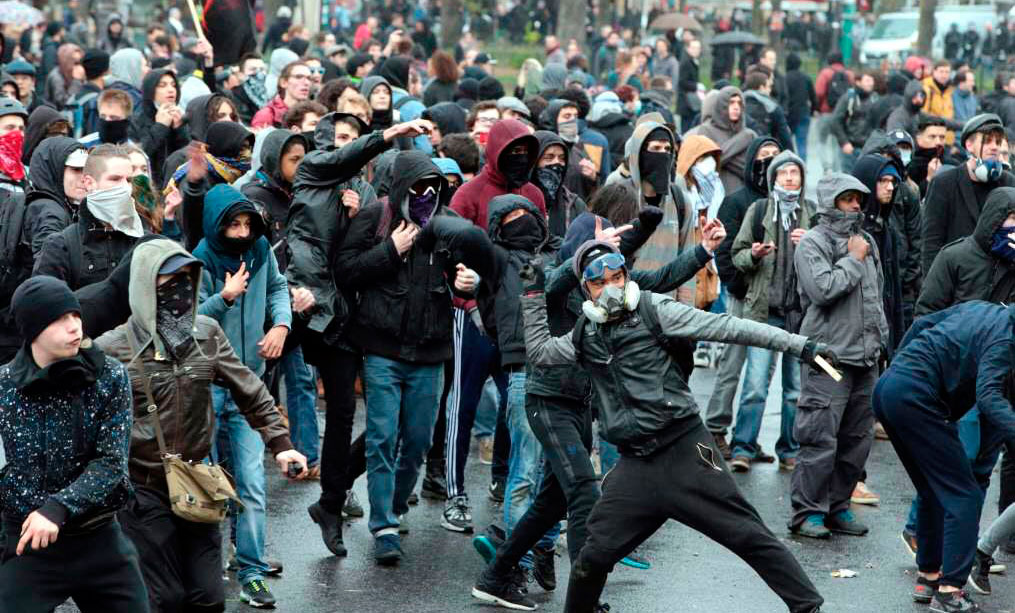 Doce heridos en manifestación contra la reforma laboral en París