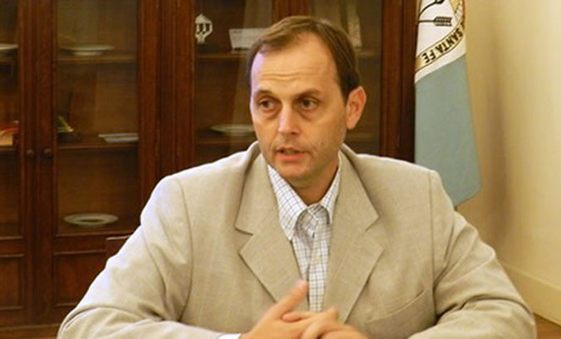 El senador Hugo Rasetto emitió un comunicado tras las acusaciones