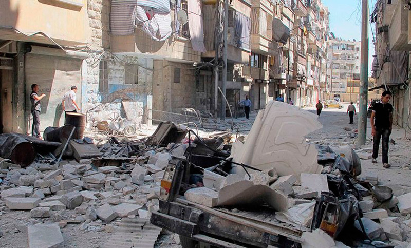 Una mortífera oleada de bombardeos se abate sobre la ciudad  Siria de Alepo