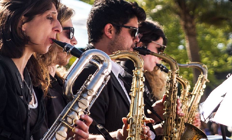 Big Jazz Band despliega todo su ritmo en Empleados de Comercio