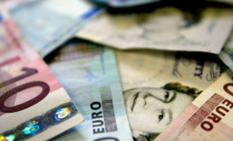 El gobierno emitió deuda por 2.500 millones de euros en el mercado europeo
