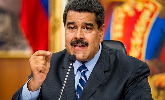 Maduro amenaza con encarcelar a opositores por «juicio político»