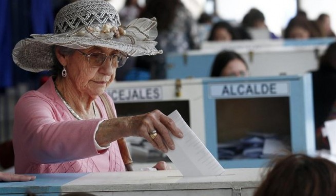 Alta abstención ciudadana en las elecciones municipales en Chile