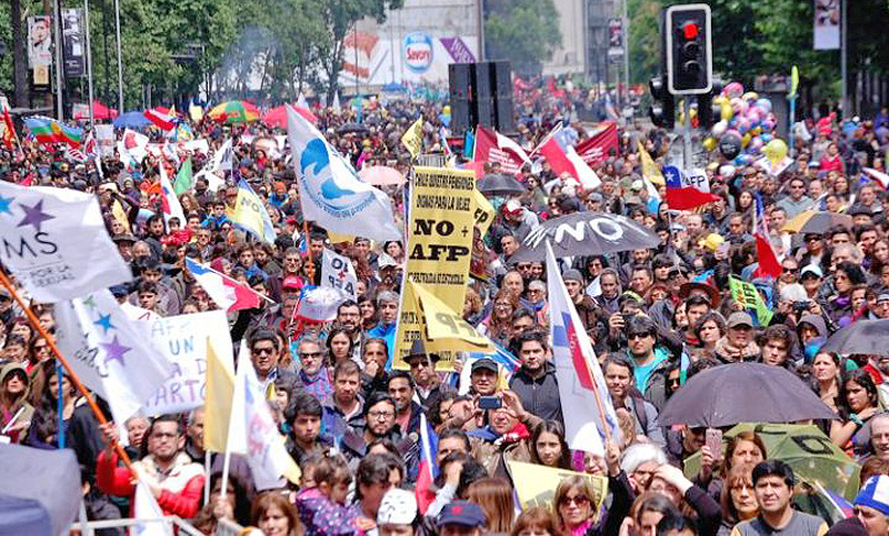 Una multitudinaria manifestación pidió en Chile el fin del sistema privado de jubilaciones