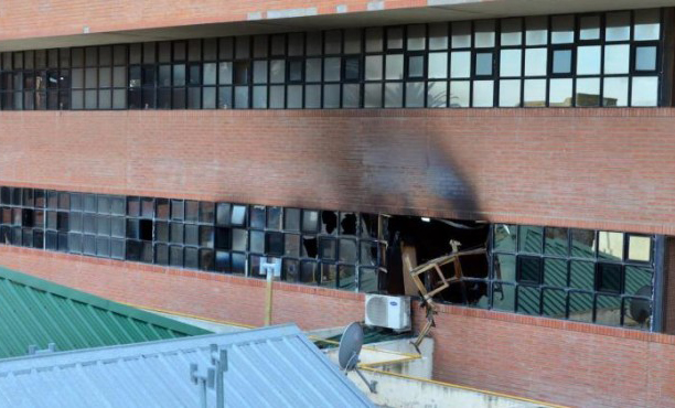 El fiscal afirmó que los autores del incendio en Tribunales de San Martín “conocían bien el lugar”