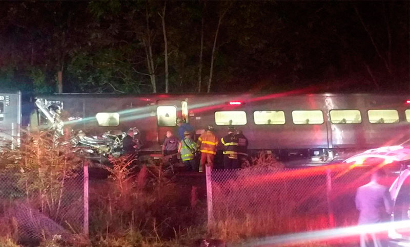 Nueva York: descarriló un tren en Long Island y hay decenas de heridos