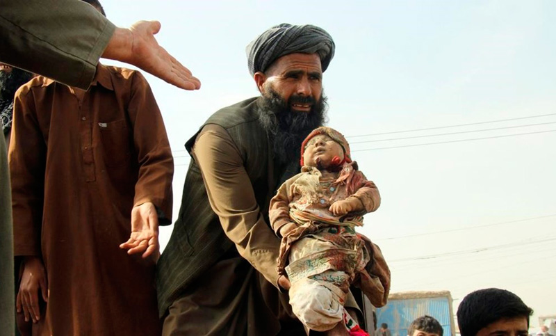 Al menos 30 civiles muertos en un bombardeo de la Otan en Afganistán