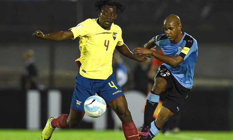Uruguay derrotó a Ecuador y sigue en los puestos de vanguardia