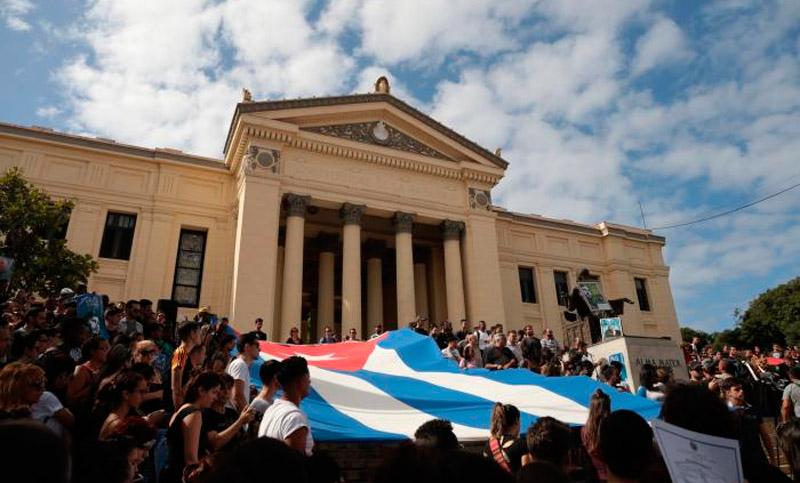 Con nueve días de duelo nacional y una movilización popular Cuba despide a Fidel Castro