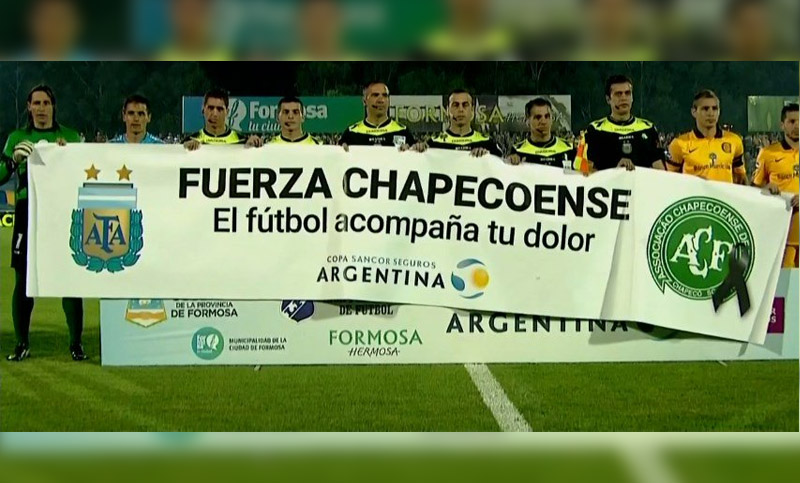 Central y Belgrano salieron juntos y homenajearon a Chapecoense