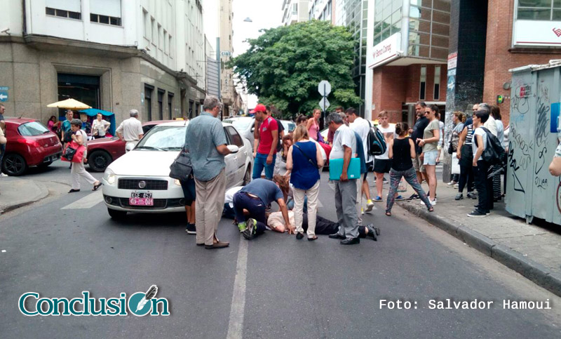 Mitre y San Lorenzo: un auto atropelló a una mujer cuando cruzaba la calle