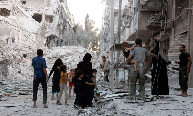 Régimen sirio bombardea este de Alepo antes de reunión de Estados Unidos y Rusia