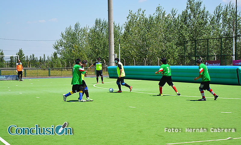 Se desarrolló en Rosario un torneo de fútbol para ciegos