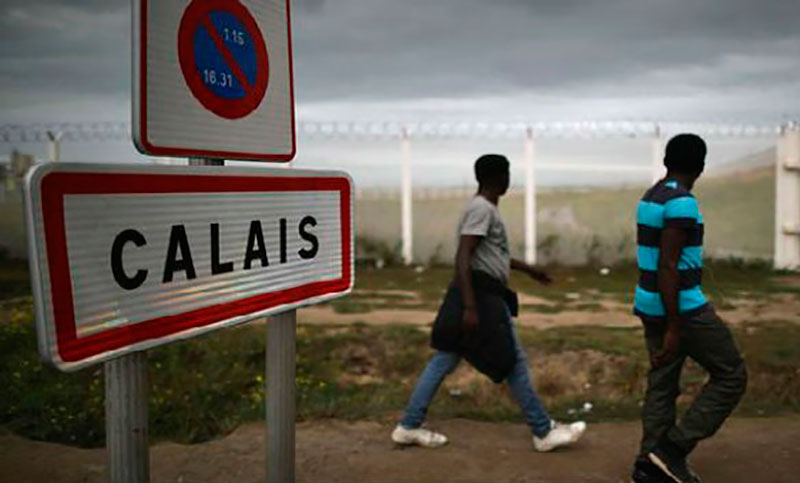 El muro antiinmigración de Calais ya está terminado