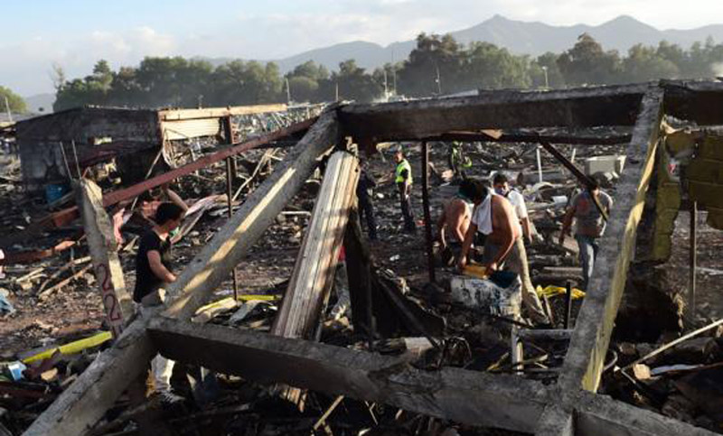 Aumenta a 35 muertos el número de víctimas de la explosión en México
