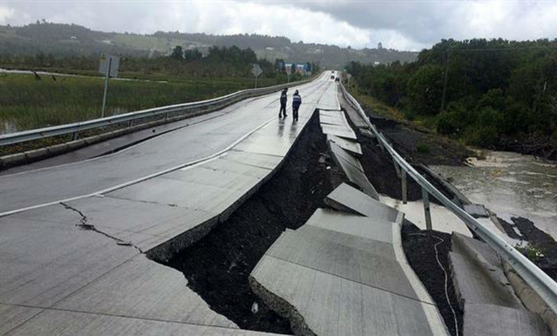 Un fuerte terremoto de 7,6 sacudió Chile y se sintió en Argentina