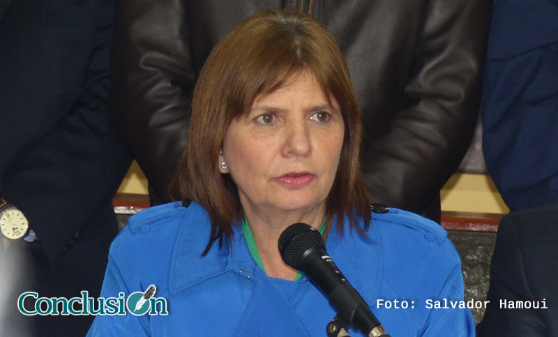 La ministra Patricia Bullrich, entre los tuits y las quejas de Bolivia