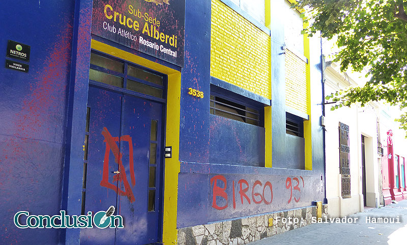 Nuevamente el vandalismo: pintadas contra una sede de Central